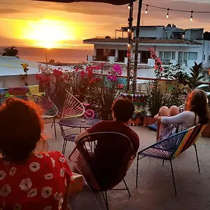 Хостел Vallarta (adults Only), Пуэрто-Вальярта
